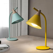 Moderne Nordische Tischlampe - Moderne-Lampen.de